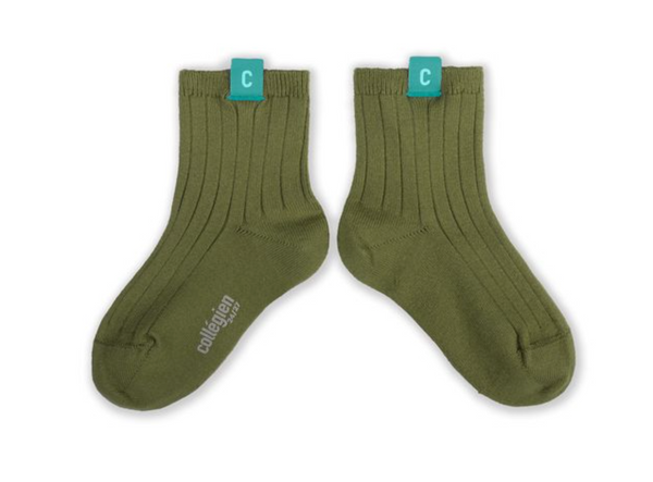 Cyril - Ribbed Ankle Socks w C Label - Olive du Luberon